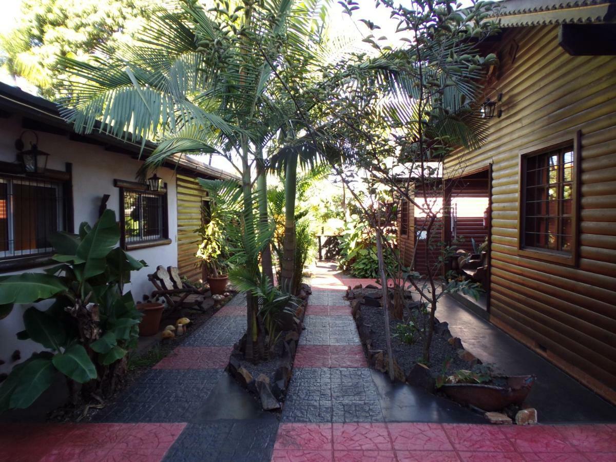 Si Mi Capitan - Cabanas & Habitaciones Puerto Iguazú Extérieur photo